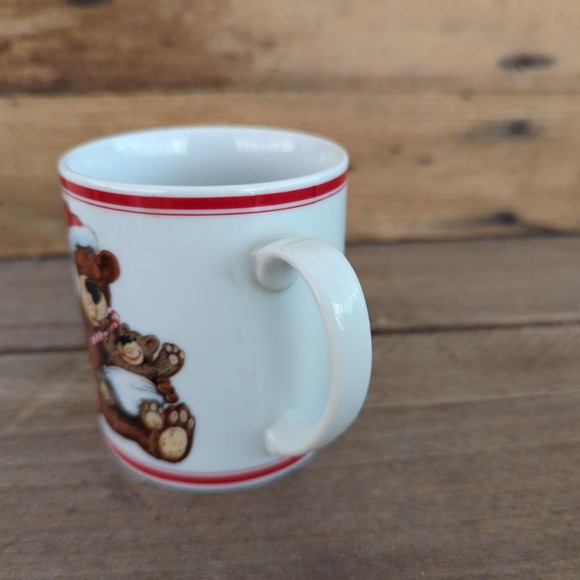 Vintage 10 oz  Mama and Baby Bear Christmas Mug by Colonial Candle of Cape Cod - Picture 6 of 9